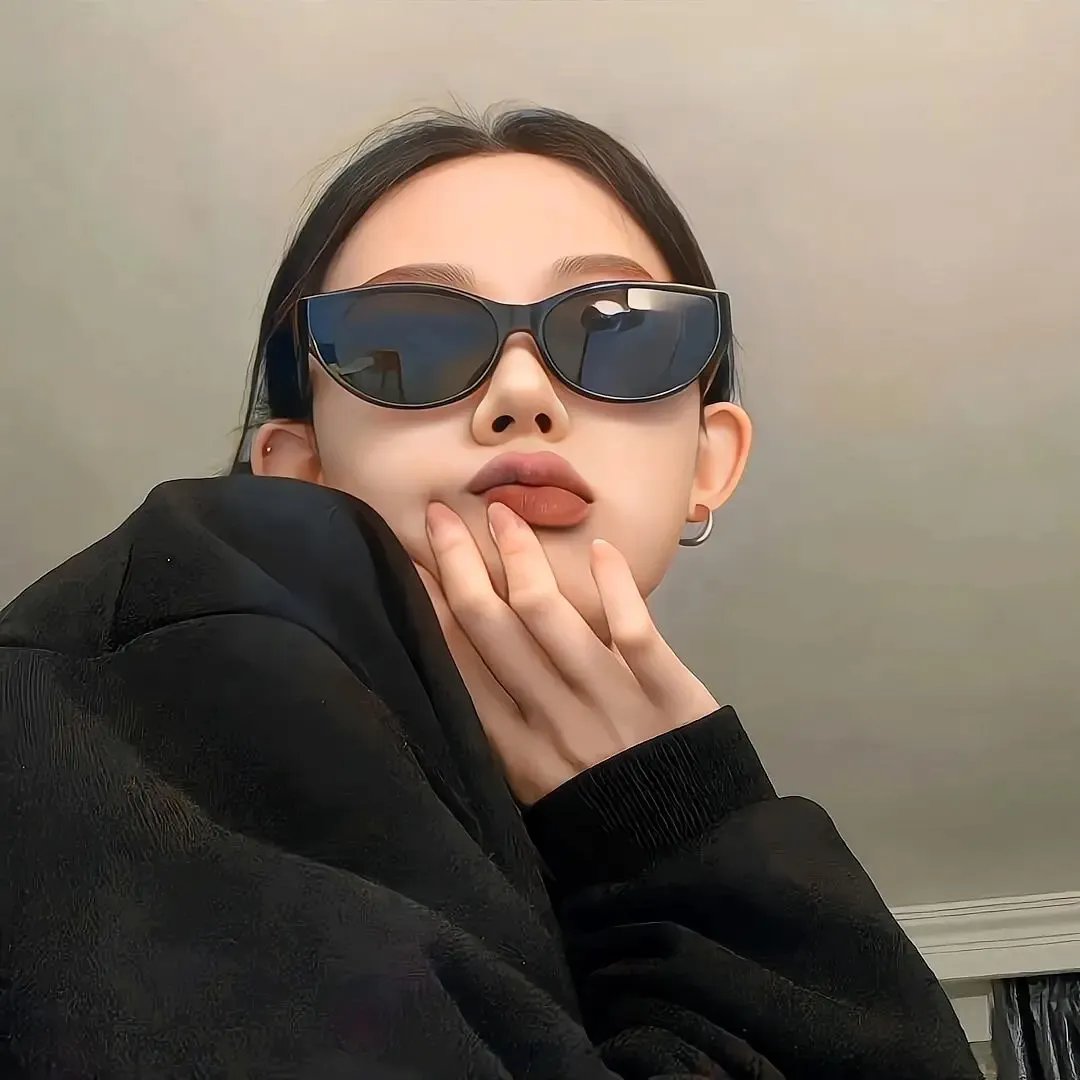 皇后驾到：反派人设崩不住了